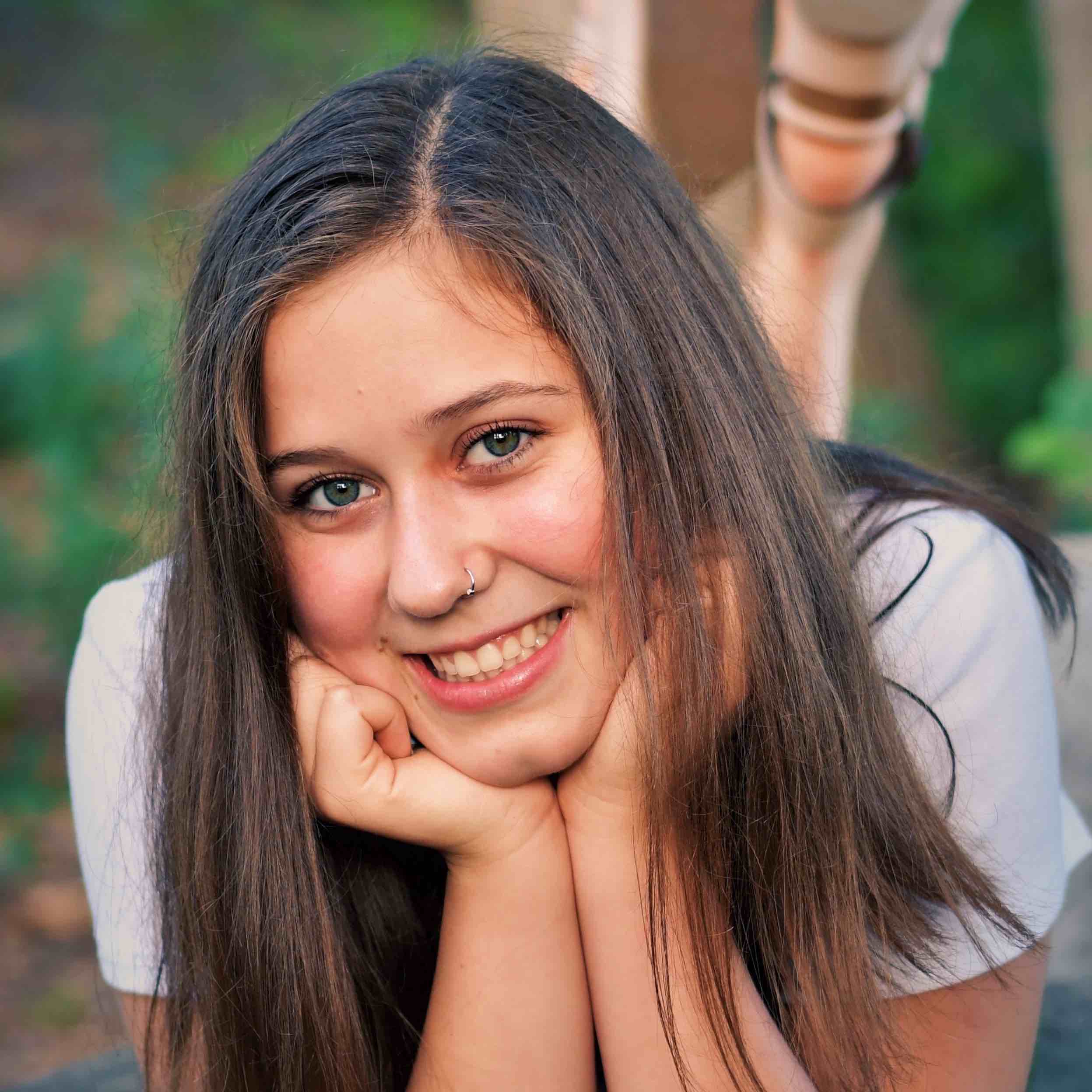 5dbf5d858b310753bc8eb36c_Yakirah Mitchel